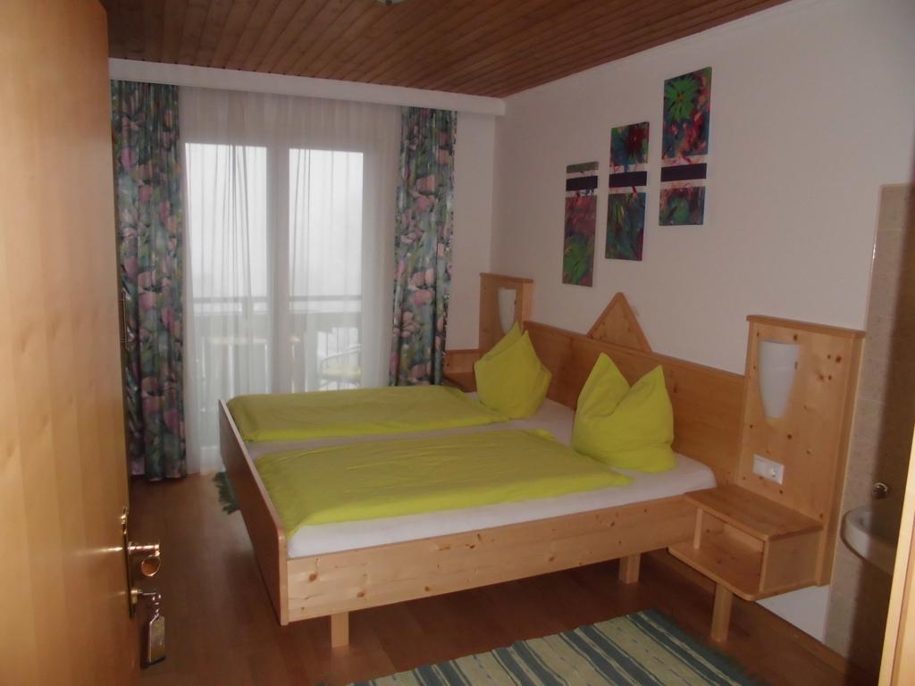 Pension & Ferienwohnung Dullnig Gmund in Karnten Bilik gambar